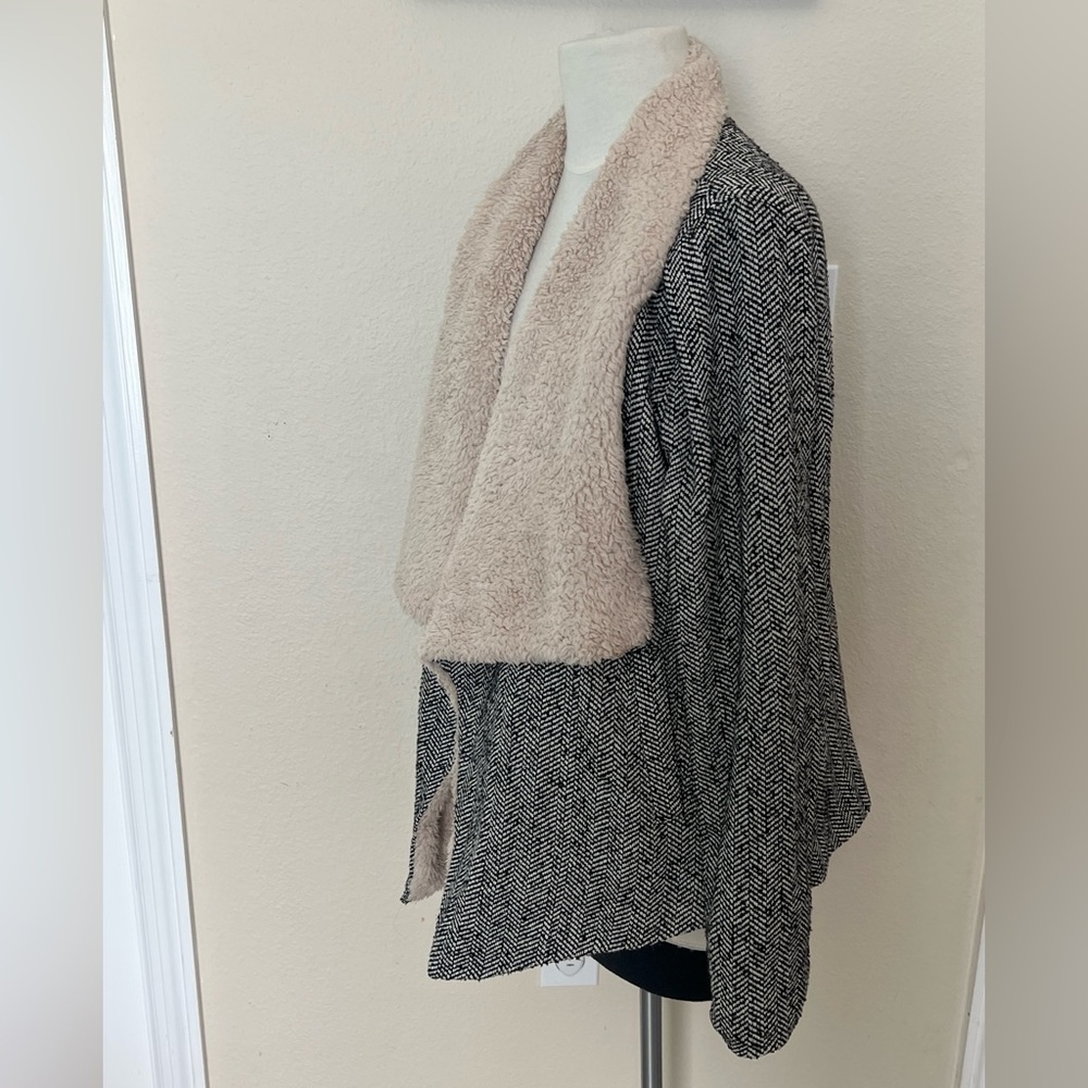 TULLE Jacket - Picture 2 of 6